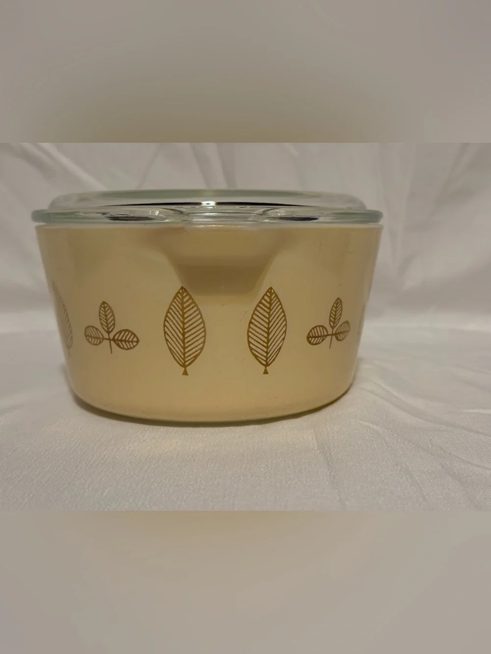 Pyrex Gold Leaf Casserole Dish